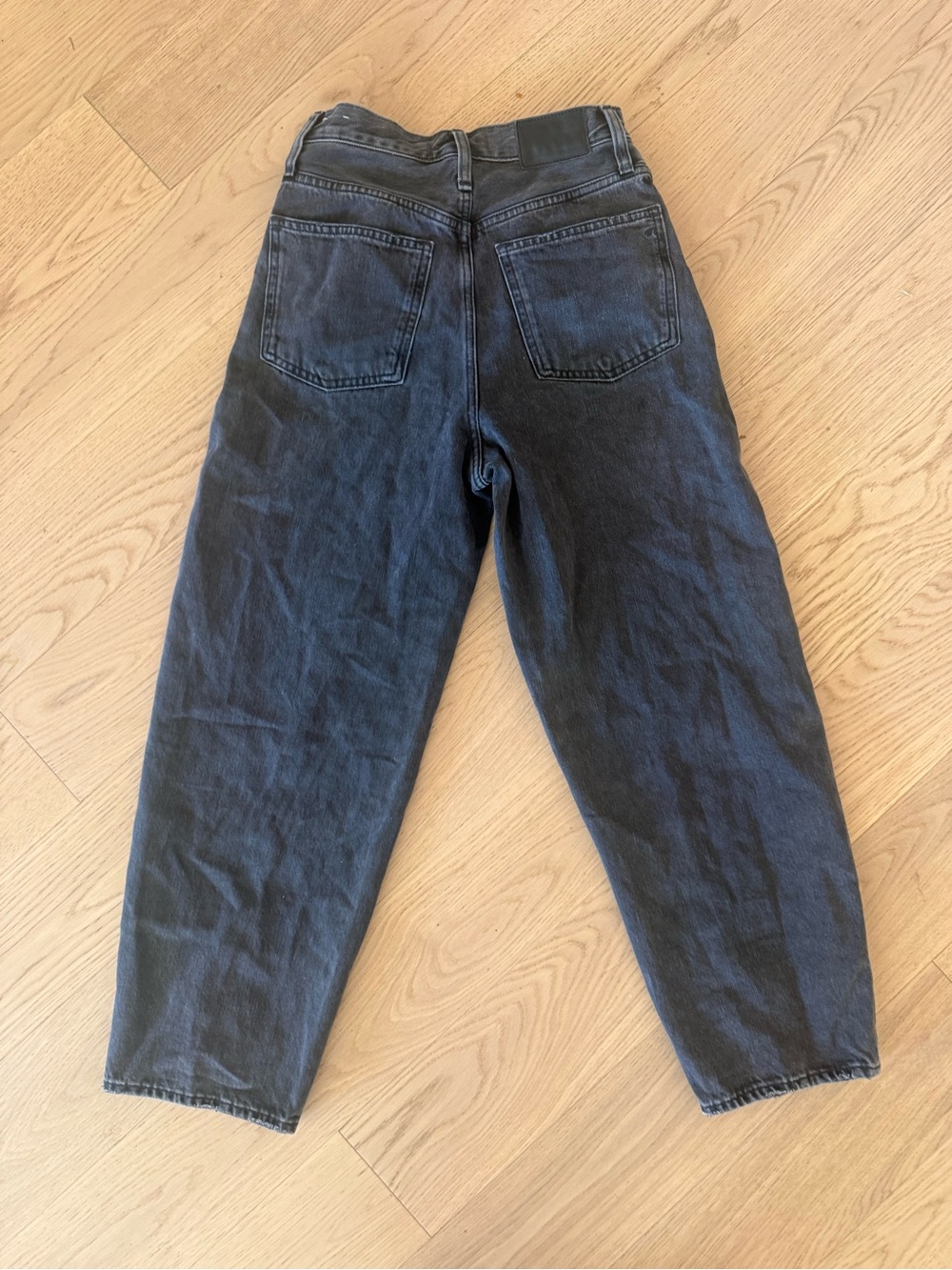Women’s Madewell Black Washed Jeans - with free shirt - Picture 4 of 4
